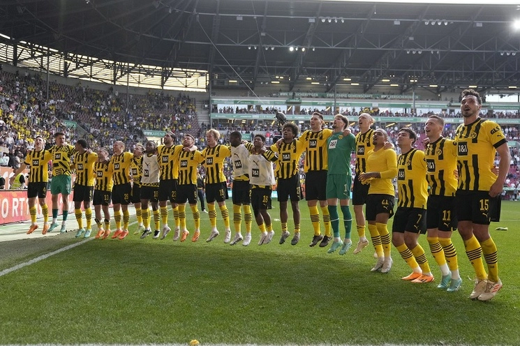Borussia Dortmund se encuentra cerca de conquistar su primer título de Bundesliga desde 2012 y romper la hegemonía de 10 años del Bayern. Foto Ap