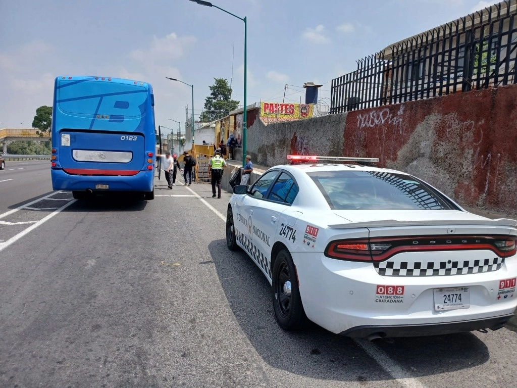 Civiles armados atacaron a elementos de la GN en la población de Siqueiros, en el municipio sinaloense de Mazatlán. Foto Tomada de X @GN_MEXICO_ / Archivo
