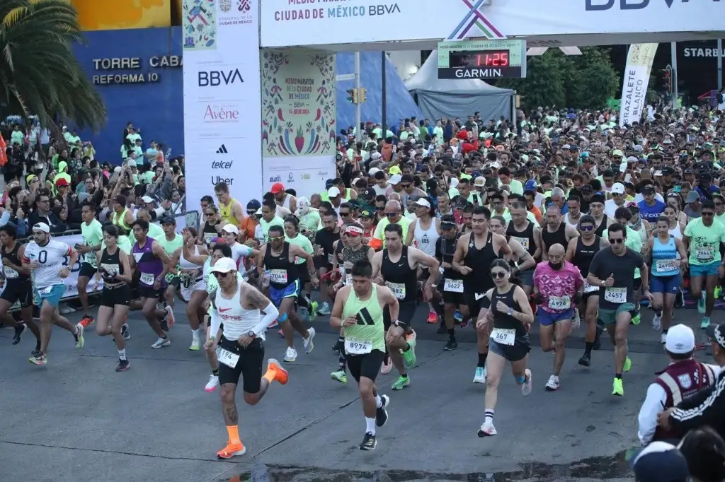 La Jornada Dos kenianos ganan el Medio Maratón de la CDMX