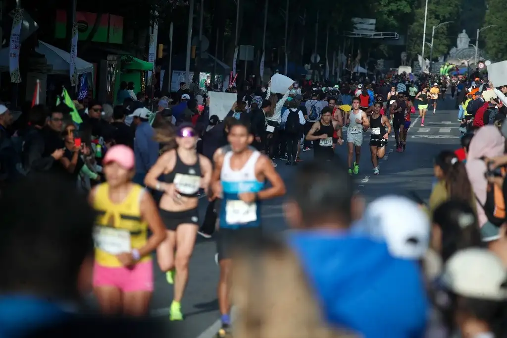 La Jornada Dos kenianos ganan el Medio Maratón de la CDMX
