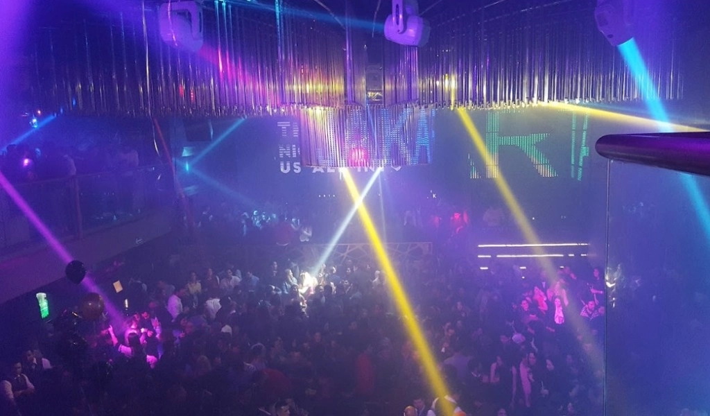 El asalto armado ocurrió la madrugada de este domingo en el centro nocturno Jakarta Clublife, donde cada fin de semana cientos de jóvenes acuden a divertirse. Imagen tomada de Google Maps
