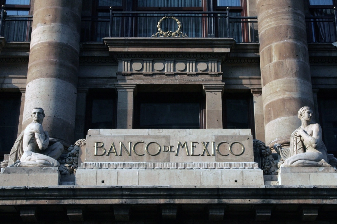 Según datos del Banco de México, al cierre de septiembre la tenencia de bonos nacionales de inversionistas foráneos ascendió a un billón 578 mil millones de pesos, un aumento de 19 mil 955 millones respecto al cierre del mes anterior. Foto Roberto García Rivas / Archivo