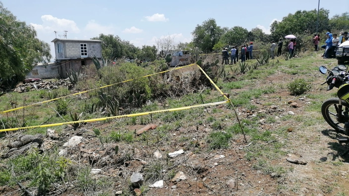 El lugar fue acordonado por autoridades de la FGJEM. Foto La Jornada