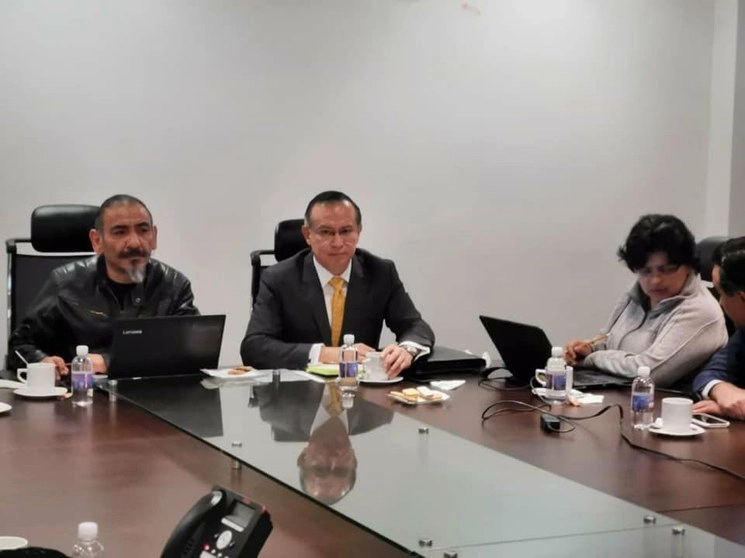 El director de Movilidad del Edomex, Raymundo Martínez Carbajal (c,der) en imagen de archivo. Foto tomada de la cuenta de Twitter @raymundomc