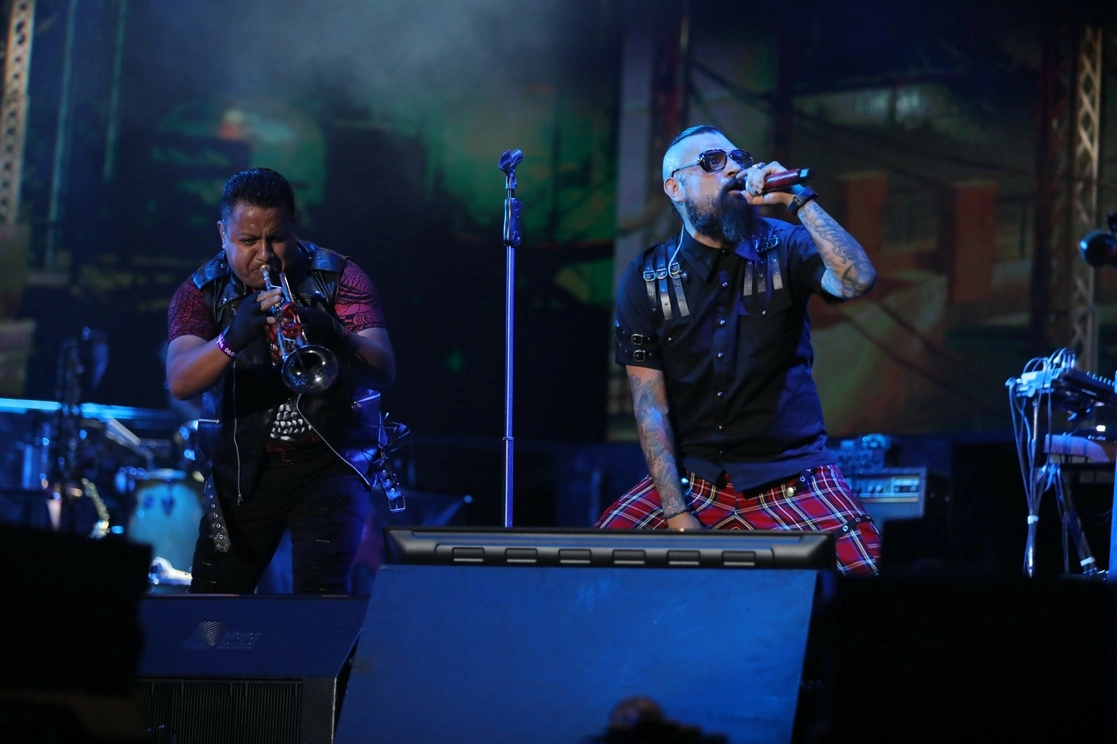 El concierto se efectuará el 21 de agosto en el Teatro Metropólitan. En la imagen, Paco Barajas (izquierda) y Luis Román Ibarra en un concierto de Panteón Rococó. Foto Guillermo Aponte