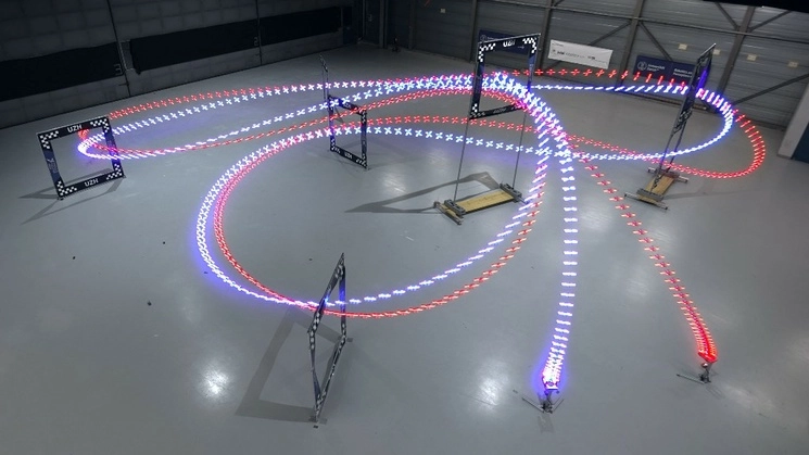 Un dron autónomo, pilotado por inteligencia artificial, superó por primera vez a campeones de carreras de drones, según un estudio, el 30 de agosto de 2023. Foto Universidad de Zúrich vía Afp