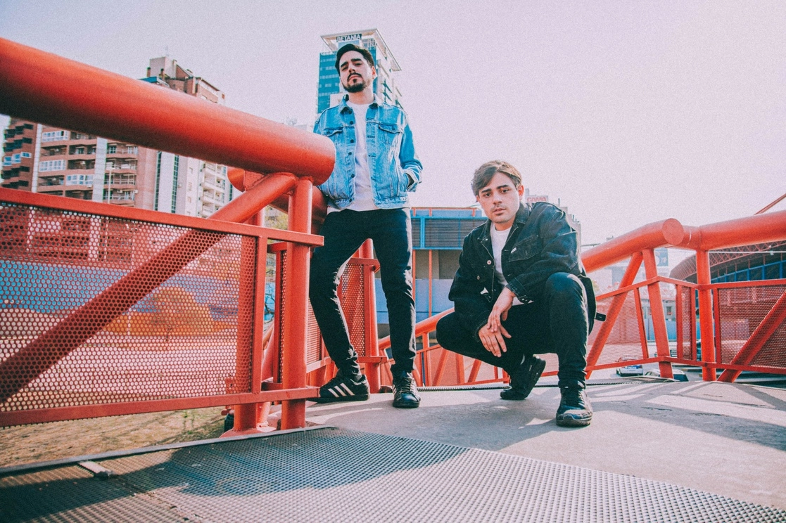 La agrupación de pop-rock argentino Puentes lazó su segundo sencillo "Todas esas noches". Foto Cortesía de la banda