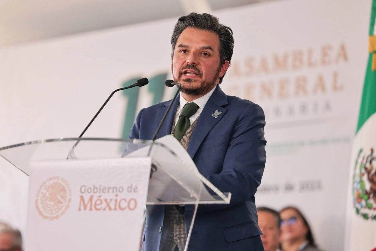 El director general del IMSS, Zoé Robledo, durante la 116 asamblea ordinaria del IMSS, realizada en Puebla, el 10 de diciembre de 2025.

