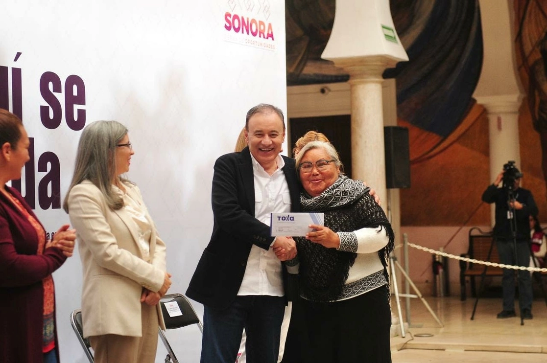 Las familias en pobreza extrema, dijo recibirán un apoyo monetario de cuatro mil pesos, correspondiente a dos bimestres.  Foto Cristina Gómez Lima 