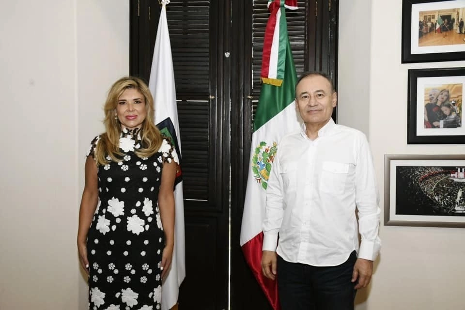 Claudia Pavlovich y Alfonso Durazo  durante la reunión. Foto de  sus  redes sociales