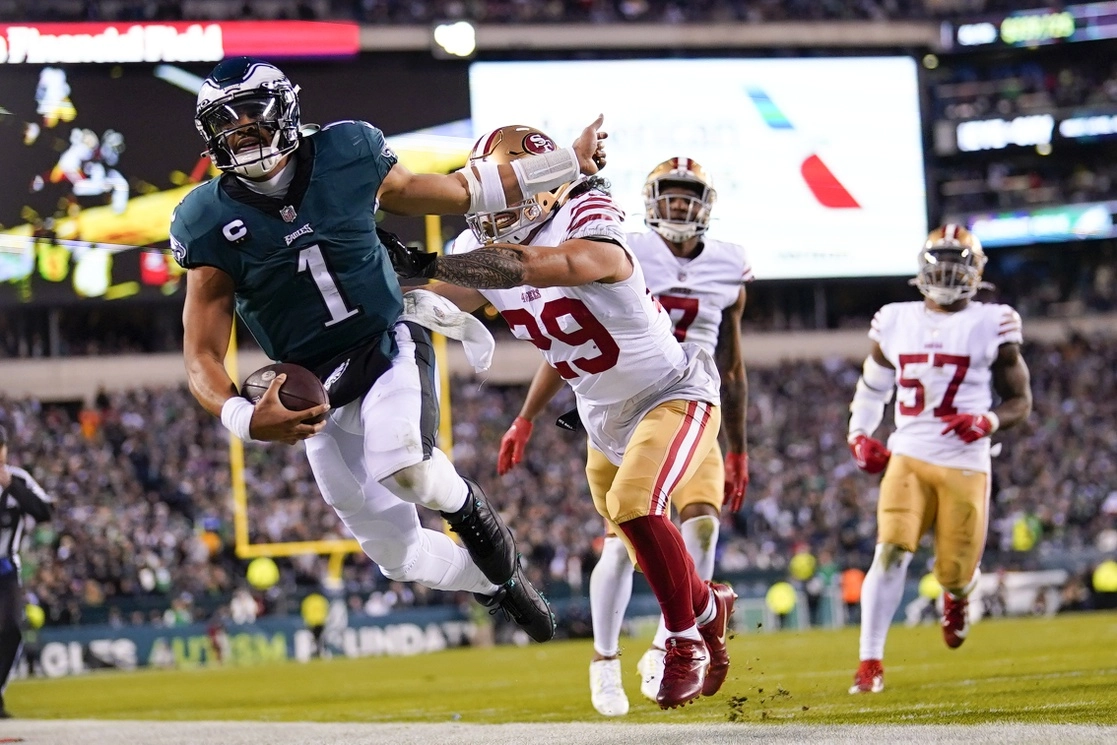 os Philadelphia Eagles arrasaron este domingo a los San Francisco 49ers por 31-7. Foto Ap
