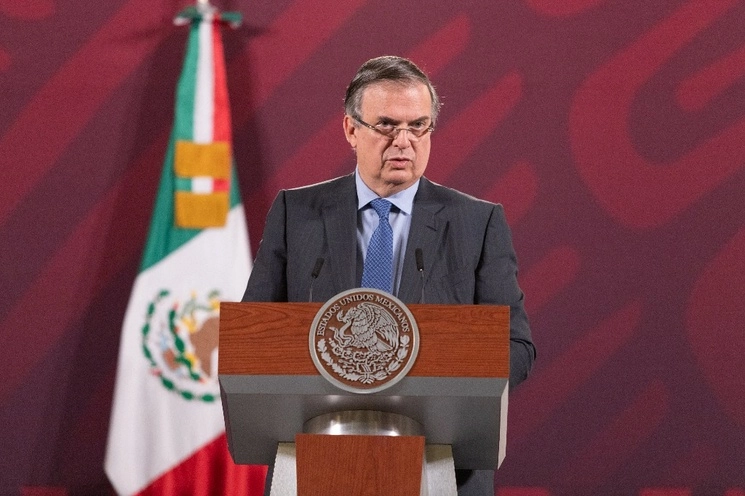 El canciller Marcelo Ebrard aseguró que va ganando la carrera para obtener la candidatura de Morena a la Presidencia de la República para 2024. Foto Pablo Ramos / Archivo