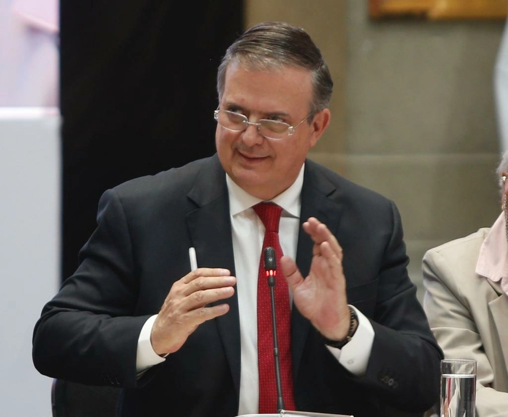 El canciller Marcelo Ebrard durante su participación en la IX Reunión Plenaria del Grupo Parlamentario de Morena en la Cámara Alta, realizada en la antigua casona de Xicoténcatl, el 30 de agosto de 2022. Foto Guillermo Sologuren