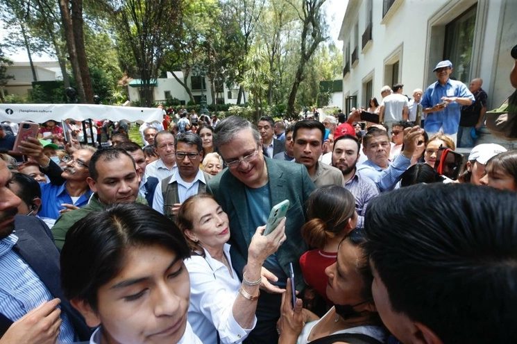 El canciller Marcelo Ebrard en un evento en Los Pinos este sábado. Foto José Antonio López