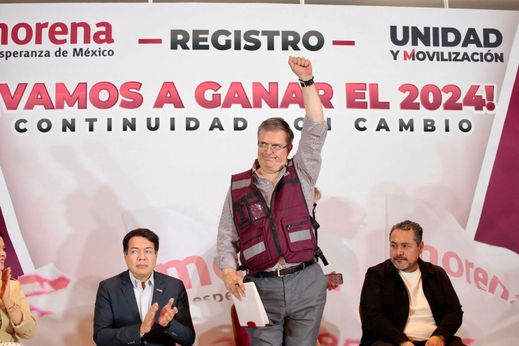 Marcelo Ebrard durante su registro como aspirante a la Coordinación de Defensa de la Transformación, realizado en un hotel de la Ciudad de México, el 14 de junio de 2023. Foto Luis Castillo
