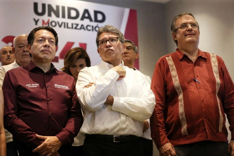 Marcelo Ebrard dijo estar contento por los resultados del consejo nacional de Morena que, dijo, garantizan una competencia real. Foto Marco Peláez