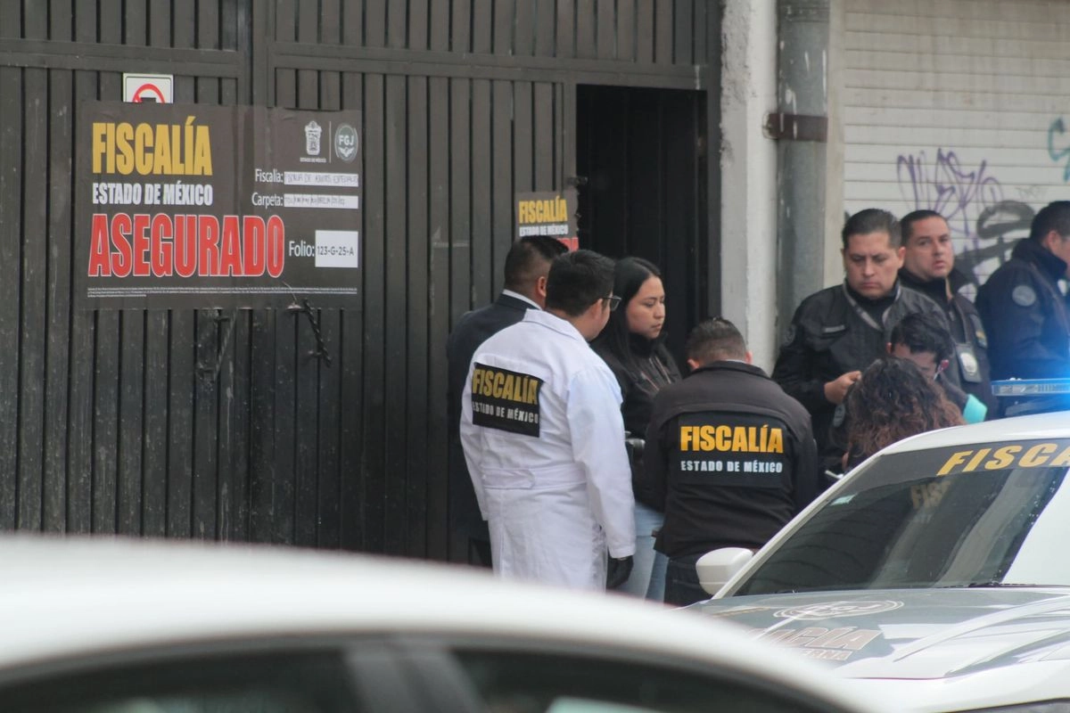 “Es necesario que la Fiscalía mexiquense realice las investigaciones correspondientes y determine si se trataba de un centro de monitoreo ilegal, el uso que se daba a la información obtenida, si está relacionado con algún grupo delictivo y si existen nexos con la anterior administración municipal”, difundió el ayuntamiento. Foto 