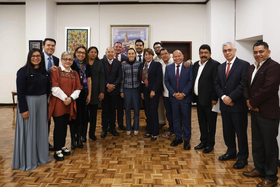 La alcaldesa Azucena Cisneros atestiguó la presentación realizada por la presidenta Claudia Sheinbaum para activar el desarrollo regional en 14 entidades del país. Foto 