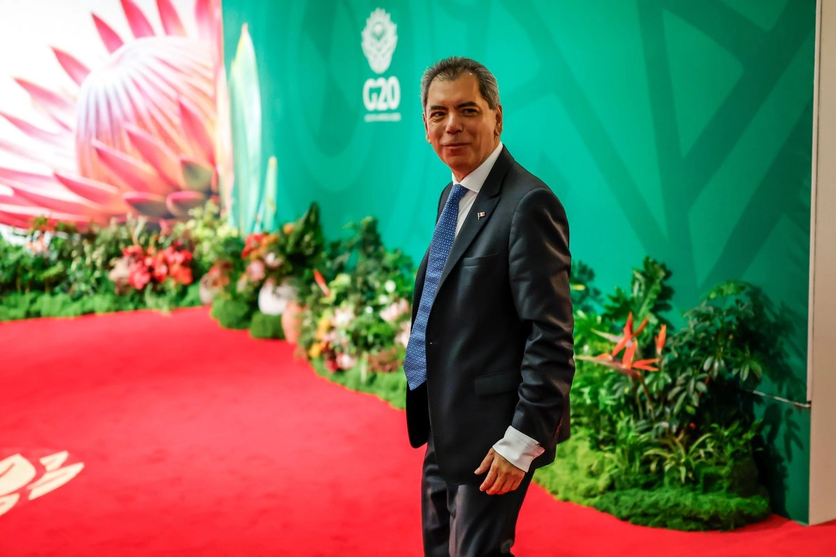 El Secretario de Hacienda de México, Edgar Amador Zamora, durante la Cumbre de Líderes del G20 en el Centro de Exposiciones Nasrec en Johannesburgo, el 23 de noviembre de 2025.