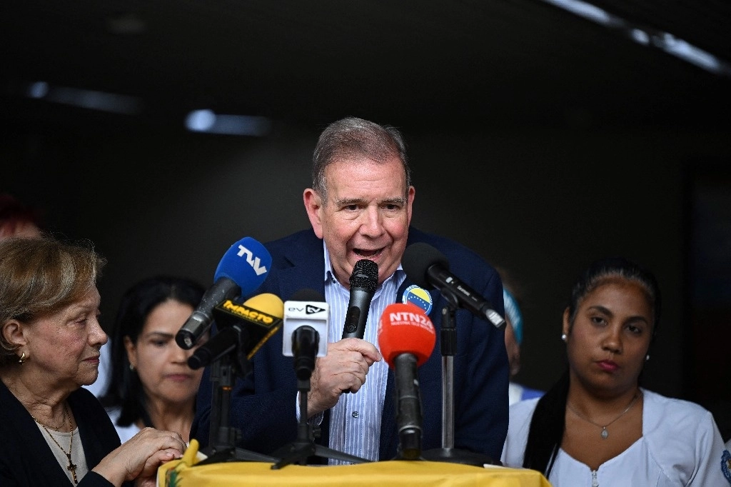 El político explicó que tomó la decisión de abandonar Venezuela para que “cambien las cosas” y “empezar una nueva etapa”. Foto Afp / Archivo
