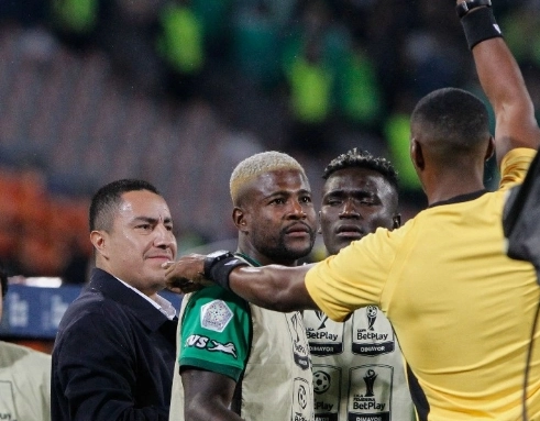 El técnico mexicano había sido sancionado por provocar a la afición con un festejo desmesurado. Foto Ap/Archivo