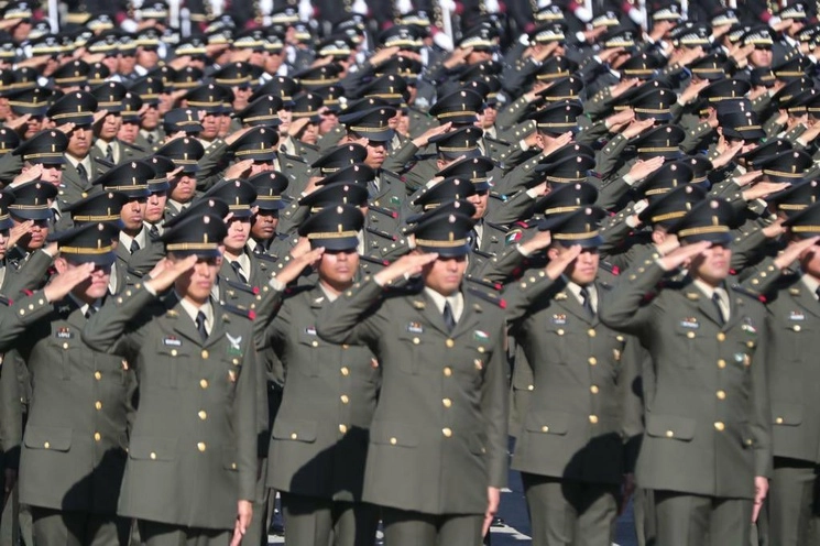 Al ser formados en el Heroico Colegio Militar, los nuevos mandos de la GN cuentan con la misma disciplina y los valores militares que el resto de los integrantes de las Fuerzas Armadas, el 39 de agosto de 2023. Foto tomada de X @NoemiLuna_Zac
