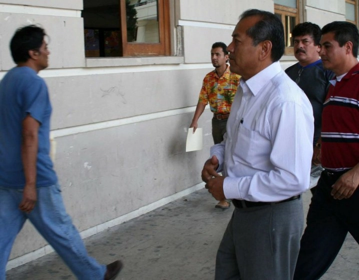El ex alcalde de Chilapa, Sergio Dolores Flores, captado a su llegada al Ayuntamiento de Chilpancingo. Foto Cuartoscuro/archivo
