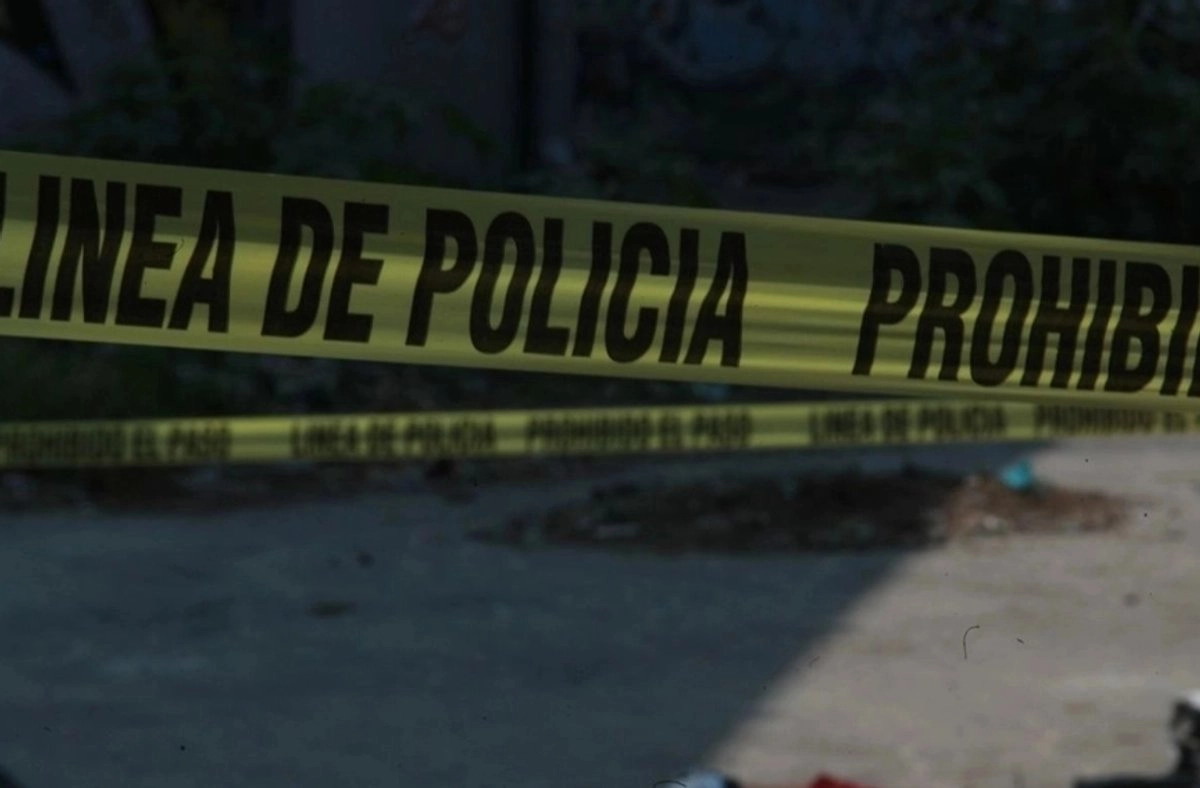 Zona acordonada por policías.