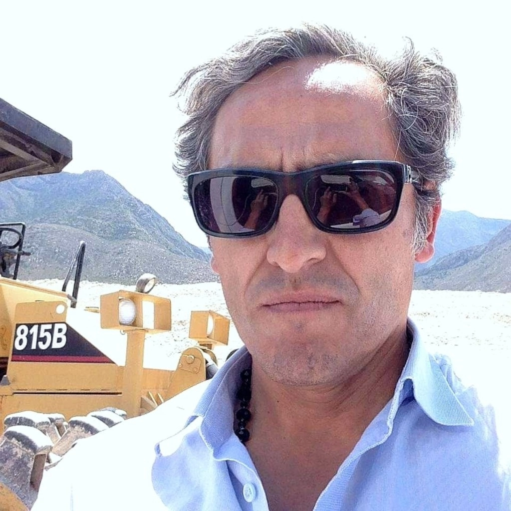 Juan Carlos Pérez Guardado, director de desarrollo social de Fresnillo, Zacatecas, y cuñado del senador morenista Ricardo Monreal, murió ayer a los 58 años luego de ser atacado a balazos por desconocidos mientras realizaba un recorrido de supervisión en el municipio. Foto ‘La Jornada’