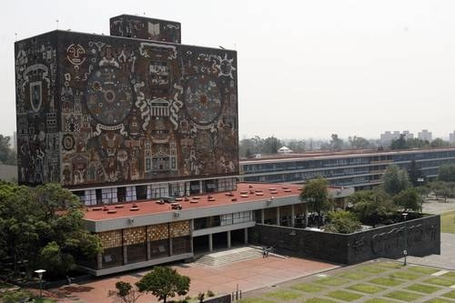 Vista de la Biblioteca Central en Ciudad Universitaria. Foto María Meléndrez Parada / archivo
