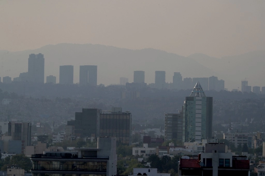 Altos índices de contaminación en la Ciudad de México, el 20 de noviembre de 2023. Foto Alfredo Domínguez