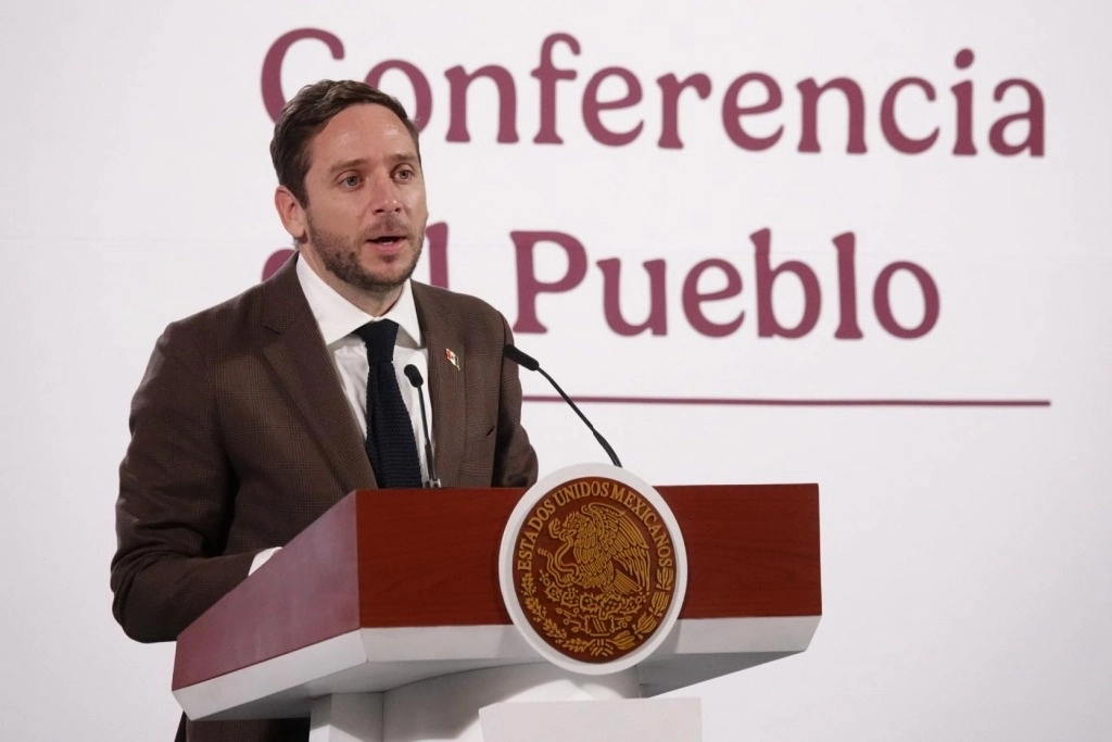 Eduardo Clark García, subsecretario de Integración y Desarrollo del Sector Salud, durante una de las conferencias de la presidenta Claudia Sheinbaum. Foto Cuartoscuro / archivo 