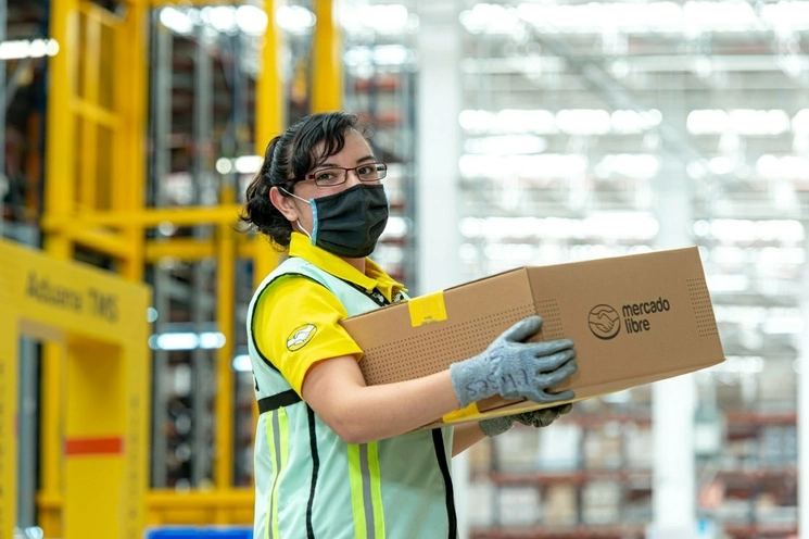 Las empresas en las que los consumidores adquirirán sus productos serán Amazon, Mercado Libre, Liverpool, Walmart y Sams Club, refirió la consultora. Foto tomada del Twitter de @ML_Mexico / Archivo