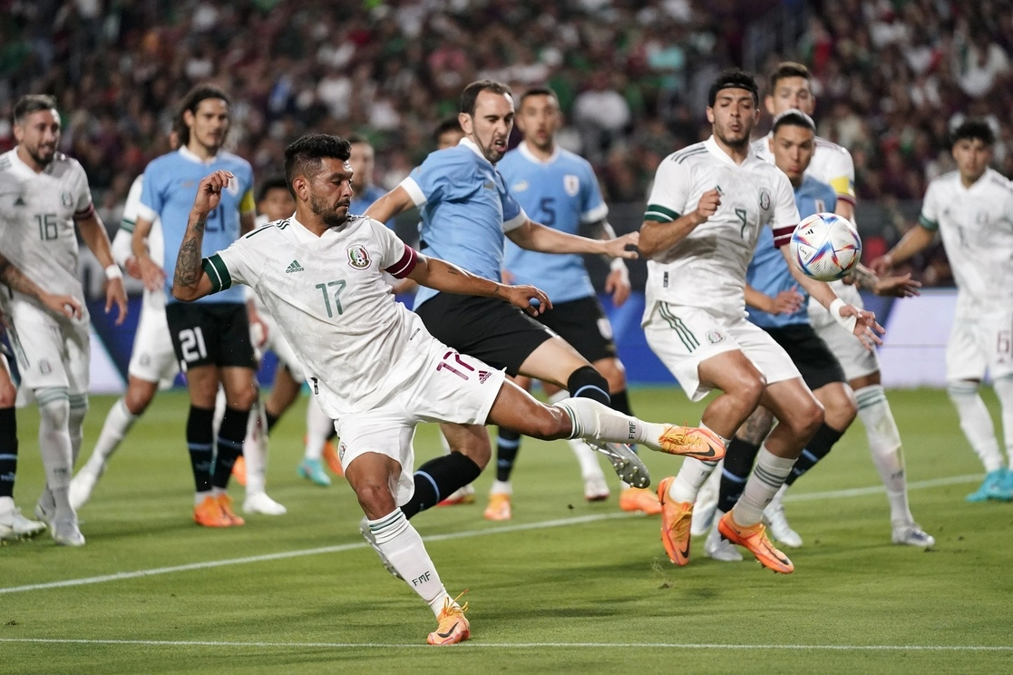 México busca retomar la senda de la victoria luego del descalabro delpasao dos de junio antela selección charrúa. Foto Ap