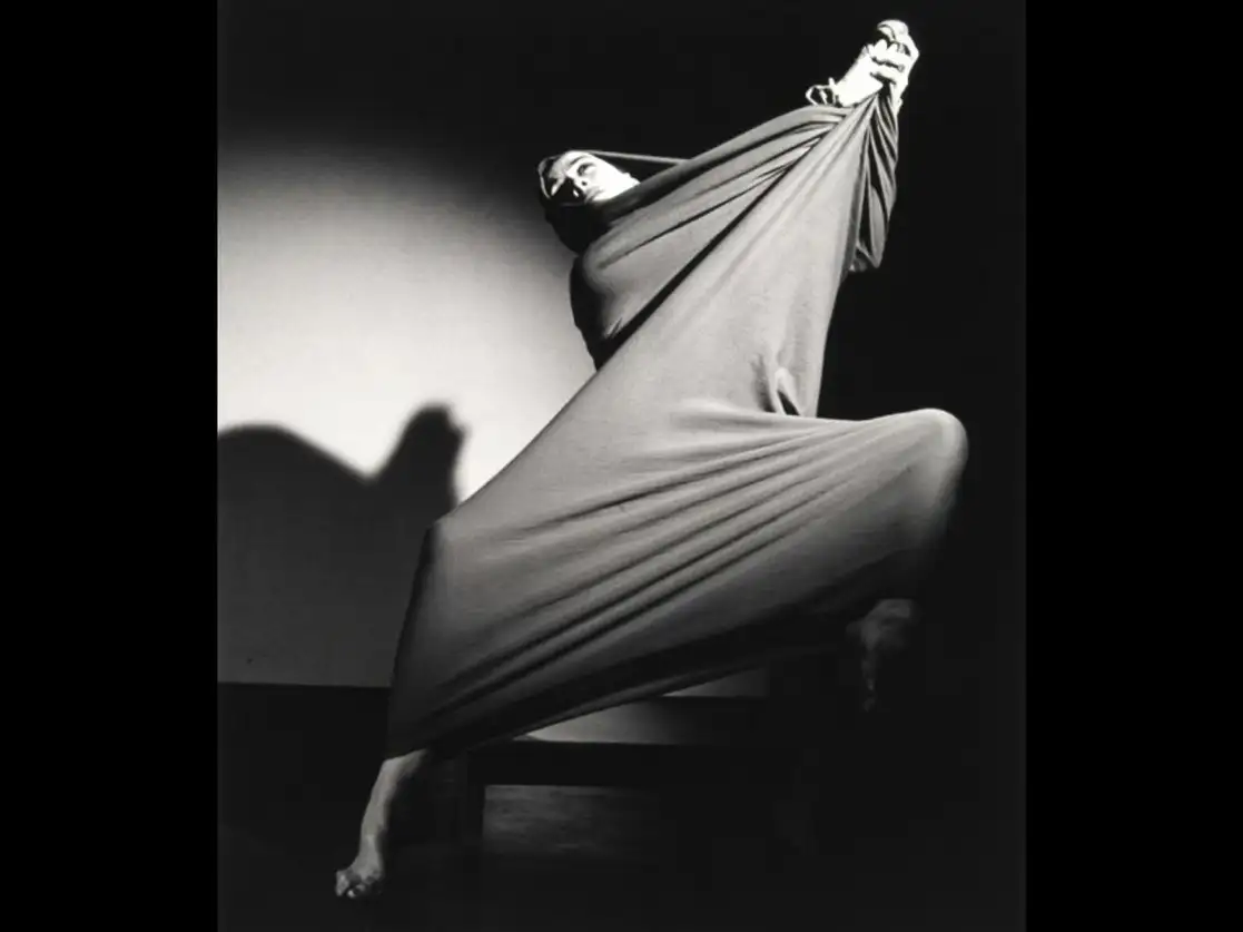 La genialidad de la coreógrafa, Martha Graham, fallecida el primero de abril de 1991, se puede constatar en sus piezas, que revelan la perfección y el control exhaustivo del cuerpo en todas sus posibilidades. Foto tomada del Twitter de @danzatlan