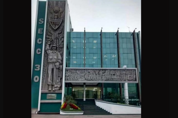 Edificio de la sección 30 del Sindicato de Trabajadores Petroleros de la República Mexicana en Poza Rica, Veracruz. Foto ‘La Jornada’ / Archivo 