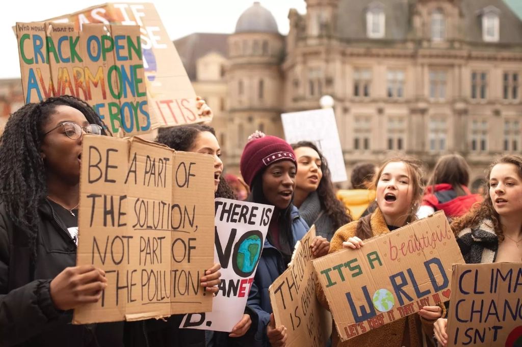 Jóvenes durante una protesta en imagen de archivo. Foto tomada de la página web es.weforum.org
