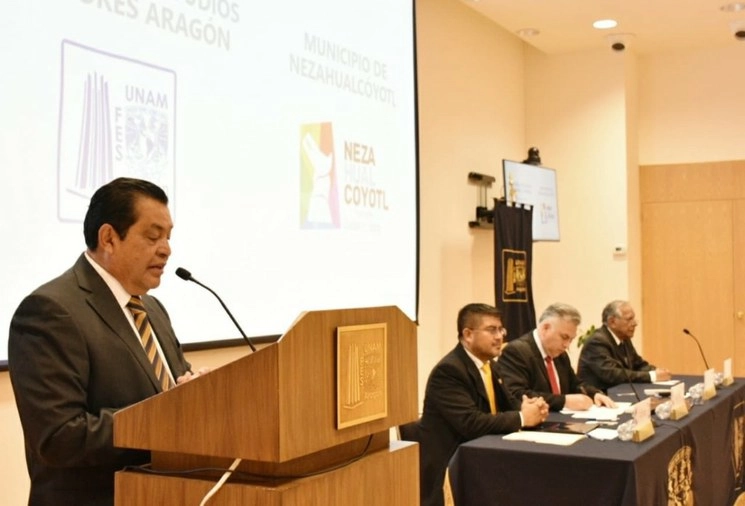 Juan Hugo de la Rosa, presidente municipal de Nezahualcóyotl. Foto Twitter @JuanHugoNeza
