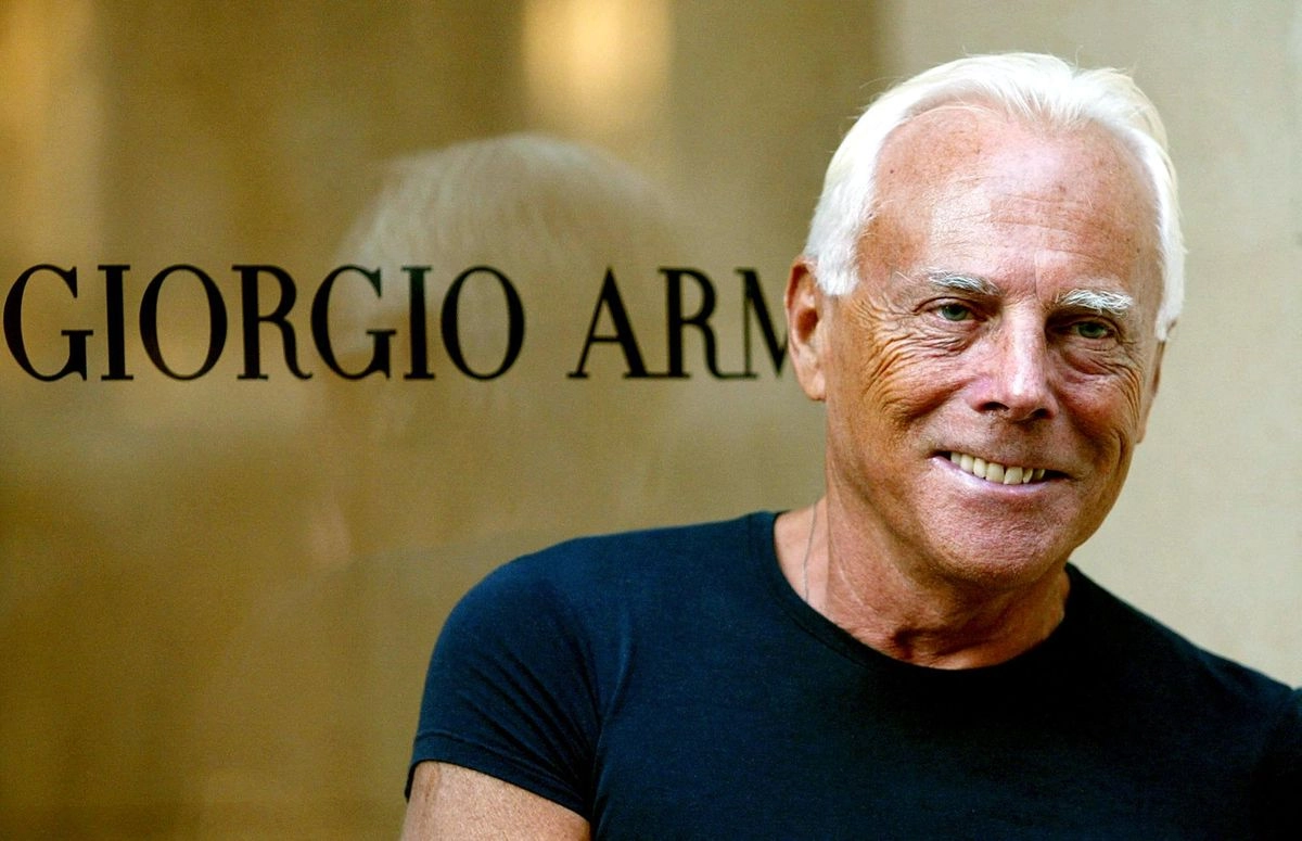 Giorgio Armani fue reconocido en vida como uno de los diseñadores europeos más influyentes del siglo XX; falleció a los 91 años en Milán, Italia, el 4 de septiembre de 2025. Foto