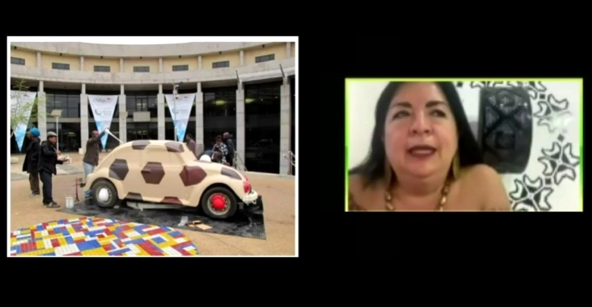 La artista plástica durante su cátedra virtual. Captura de pantalla de la transmisión en Facebook @universidaddelasamericaspuebla  