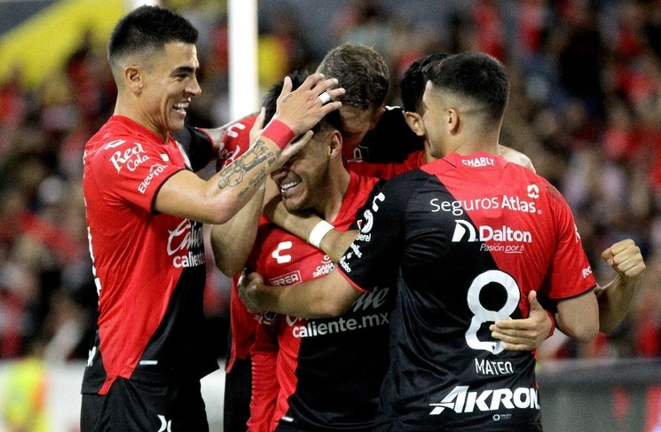 Jugadores del Atlas celebran el triunfo. Foto Afp