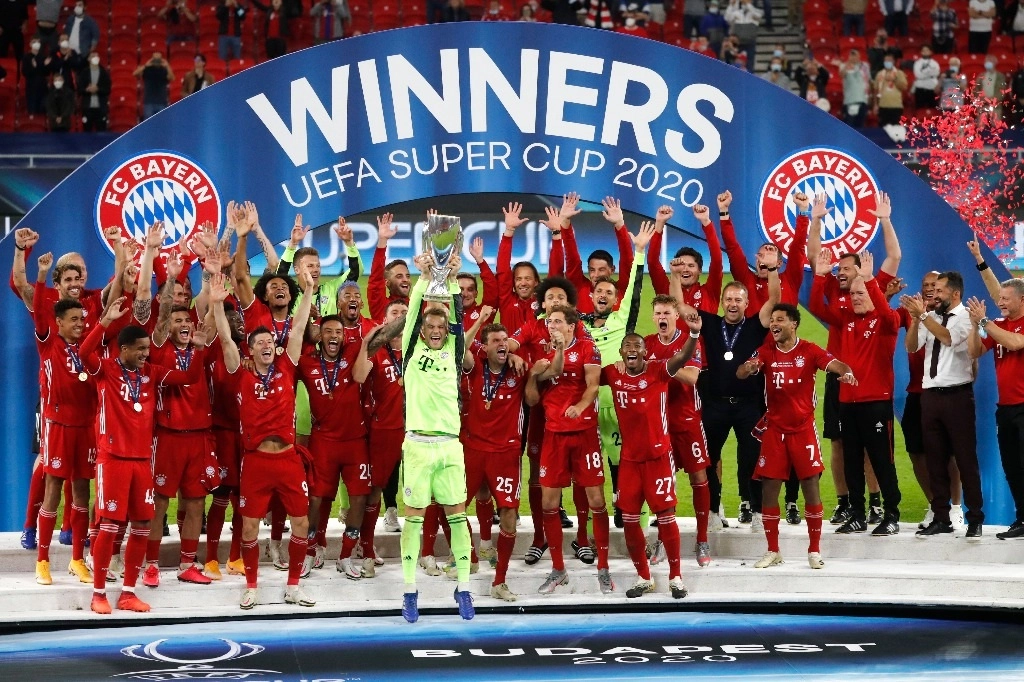 El Bayern derrotó 2-1 al Sevilla y se llevó la Supercopa del futbol europeo. Foto Ap