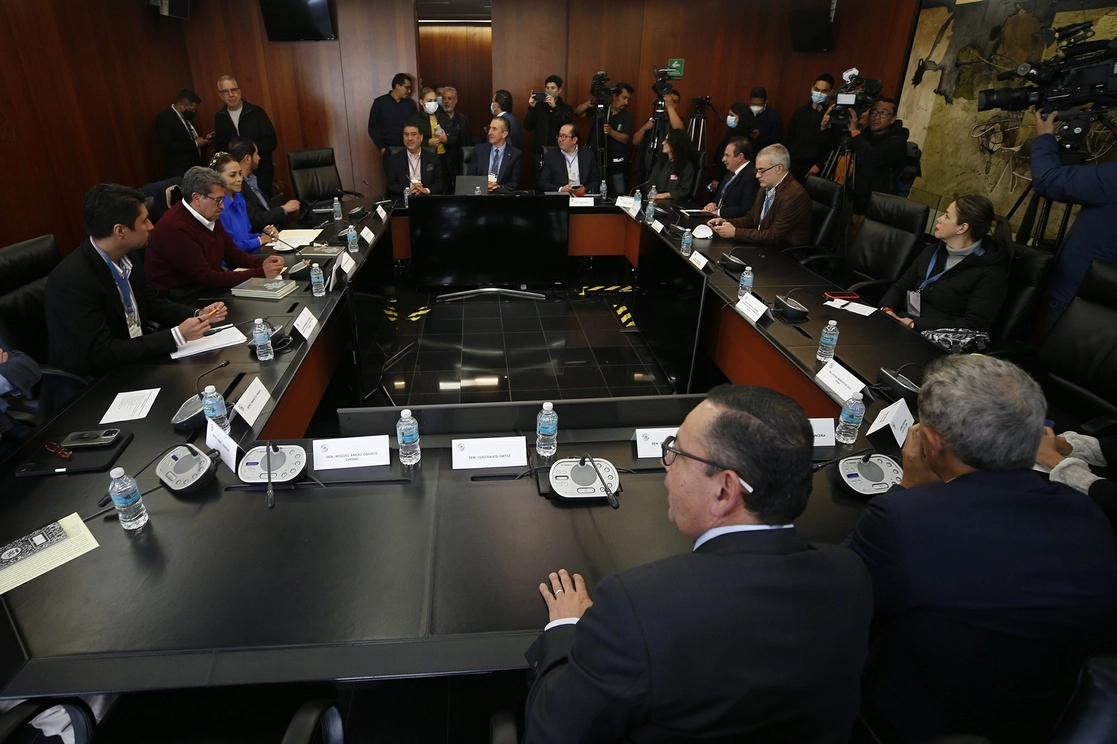 Reunión de la Jucopo en el Senado con integrantes de organizaciones civiles para analizar la reforma electoral.Foto José Antonio López