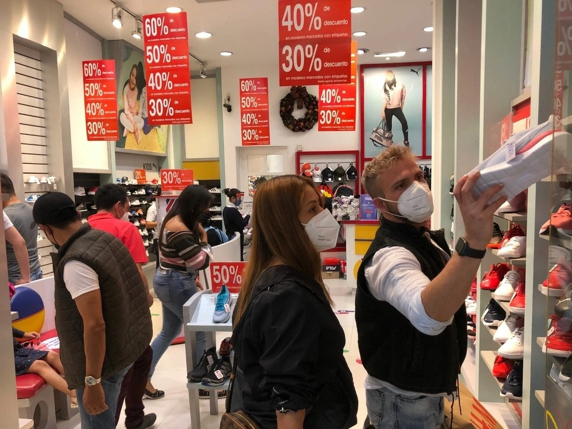 Ventas durante el Buen Fin en la Ciudad de México. Foto Luis Castillo