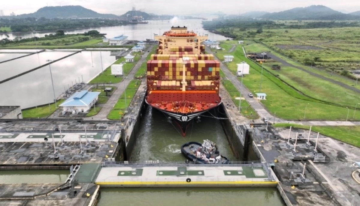 El Canal de Panamá. 