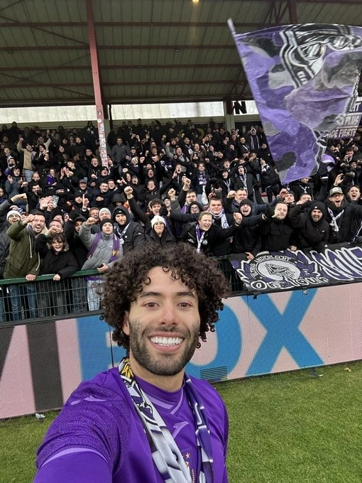 César Huerta marcó un gol en la victoria del Anderlecht 2-0 ante el KV Kortrijk en la fecha 22 de la Belgian Pro League. Foto X @rscanderlecht
