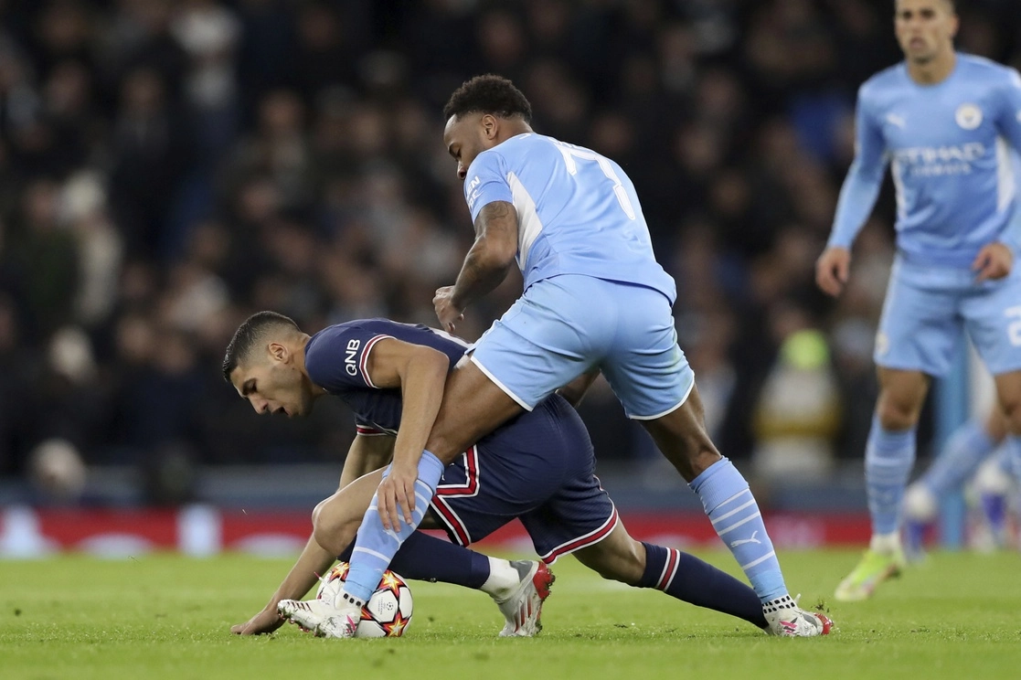 El Manchester City y el PSG clasifican como primero y segundo lugar, respectivamente del Grupo A. Foto Ap