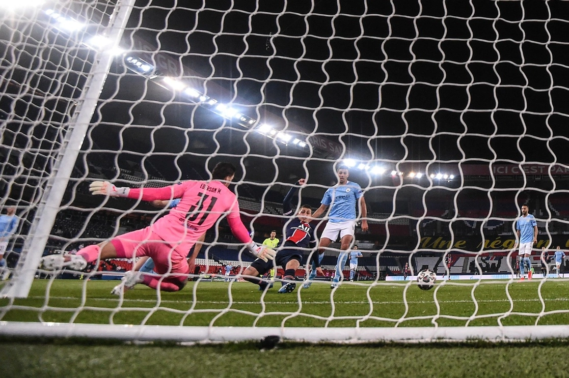 El Manchester City venció 2-1 al PSG en el partido de ida de la semifinal de la Liga de Campeones. Foto Afp