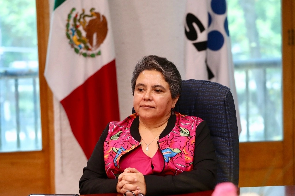 Raquel Buenrostro, jefa del SAT, aseguró que hay margen para aumentar la recaudación en 2021. Foto Luis Castillo