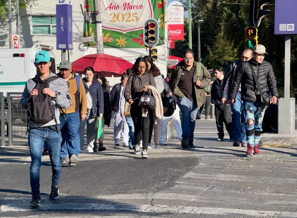 Analistas estiman que el consumo privado terminó 2024 con una clara desaceleración. Foto Roberto García Ortiz / Archivo